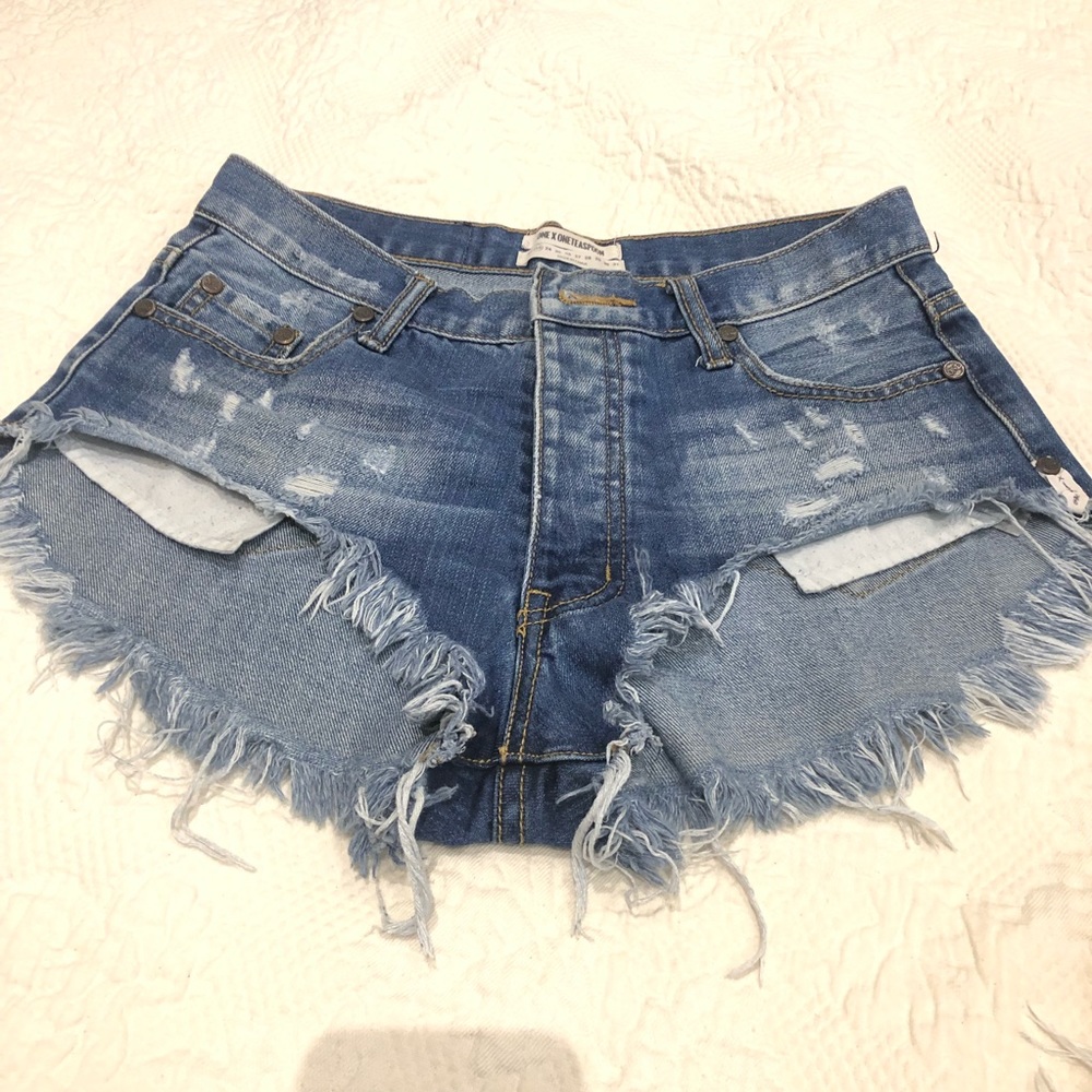 One by one teaspoon ROLLERS LOW WAIST DENIM SHORT sz 23 button fly, raw hem